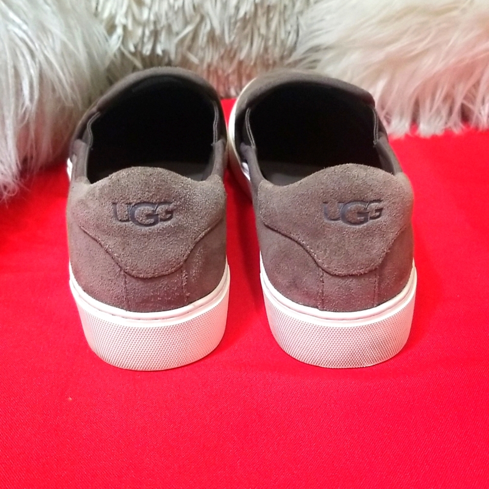 UGG Women's Gray Slip-On Suede Athletic Sneakers - Picture 5 of 11